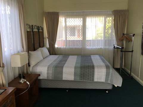 Coconut Palms On The Bay - Hervey Bay Accommodation 4