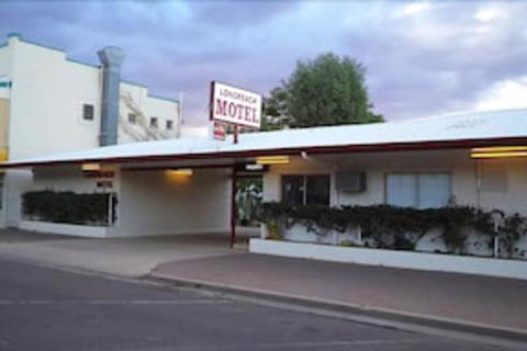 Longreach Motel - Hervey Bay Accommodation 1