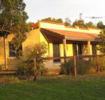 Dees Villa Bed  Breakfast - Hervey Bay Accommodation