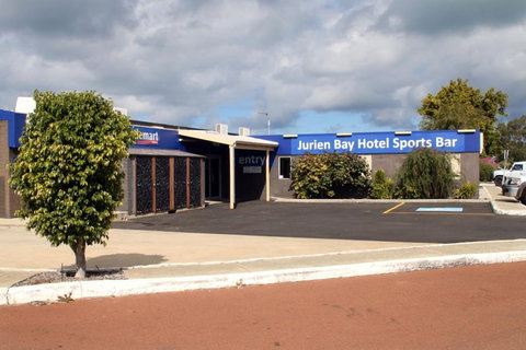 Jurien Bay Hotel - Hervey Bay Accommodation 1