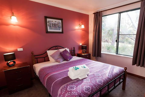 Misty Valley Country Cottages - Hervey Bay Accommodation 2