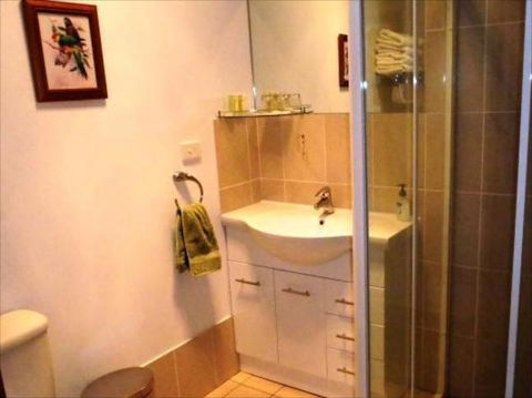 Peaceful Palms B & B - Hervey Bay Accommodation 5