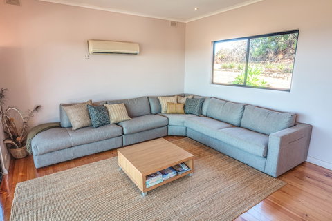 Antechamber Bay Retreats - Hervey Bay Accommodation 5