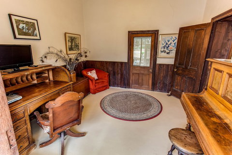 Antechamber Bay Retreats - Hervey Bay Accommodation 2