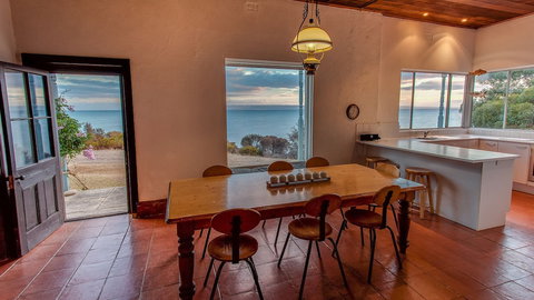 Antechamber Bay Retreats - Hervey Bay Accommodation 3