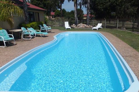 Lakes Entrance Country Cottages - Tourism Hervey Bay 3