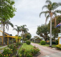 Lazy Acre Log Cabins - Hervey Bay Accommodation