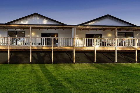 A1 Motels Port Fairy Motel And Apartments - Tourism Hervey Bay 2