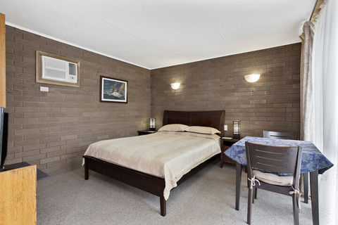 A1 Motels Port Fairy Motel And Apartments - Tourism Hervey Bay 4