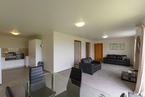 Gum Tree Caravan Park - Hervey Bay Accommodation 2
