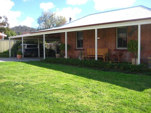 Mudgee Bed And Breakfast - Tourism Hervey Bay 0