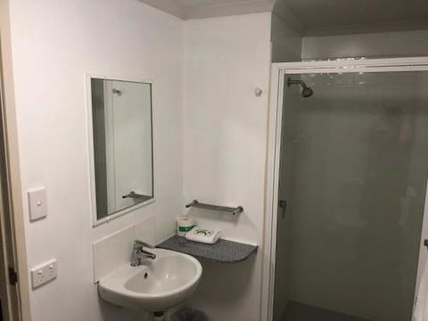 Airlie Waterfront Accommodation - Tourism Hervey Bay 5