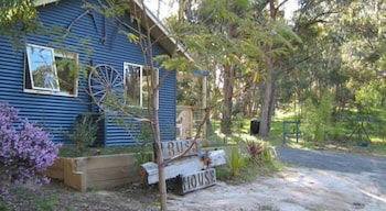 Lorne Bush House Cottages & Eco Retreats - Hervey Bay Accommodation 1