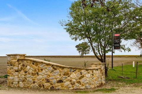 Barossa Vineyard Cottages - Hervey Bay Accommodation 5