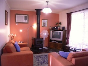 Barossa Country Cottages - Hervey Bay Accommodation 5