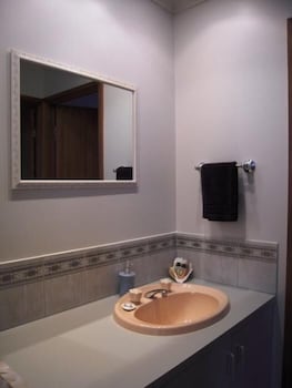 Barossa Country Cottages - Hervey Bay Accommodation 4