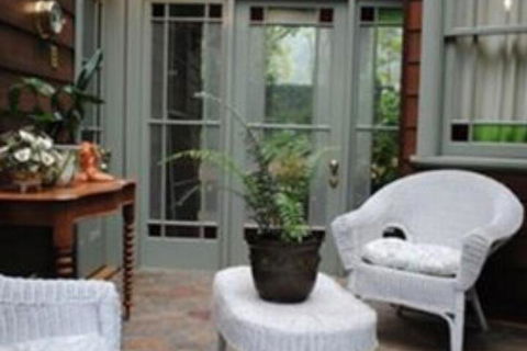 Bygone Beautys Cottages - Tourism Hervey Bay 3