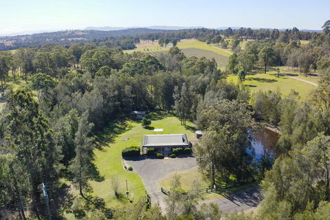 Misty Glen Cottage - Hervey Bay Accommodation 1