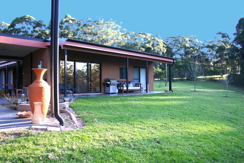 Milton Country Cottages - Tourism Hervey Bay 0