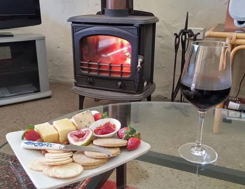 Milton Country Cottages - Tourism Hervey Bay 1