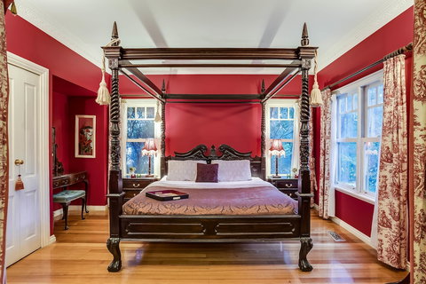 Gatehouse Cottage At Merrow Cottages - Mt Dandenong - Hervey Bay Accommodation 6