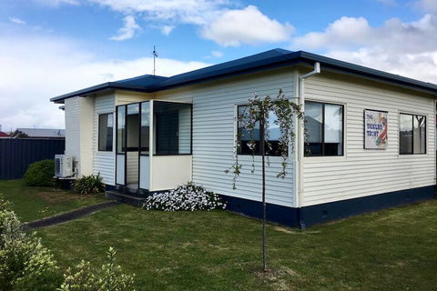The Tickled Trout - Hervey Bay Accommodation 5