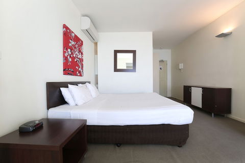 Plum North Melbourne - Hervey Bay Accommodation 3