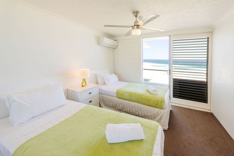Berkeley On The Beach - Hervey Bay Accommodation 4