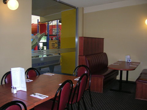 Overlander Hotel Shepparton - Hervey Bay Accommodation 2
