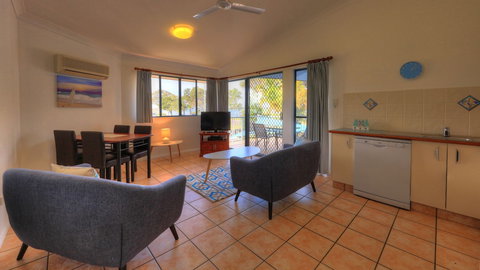Dolphin Waters Tin Can Bay - Hervey Bay Accommodation 6