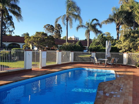 McNevin's Warwick Motel - Hervey Bay Accommodation 4