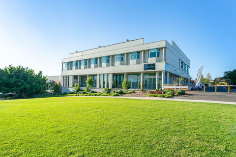 Sfera's Park Suites & Convention Centre - Hervey Bay Accommodation 1