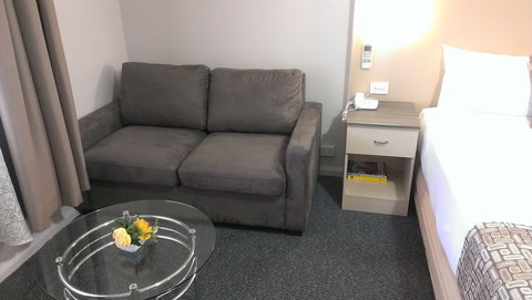 Lindy Lodge Motel - Hervey Bay Accommodation 4
