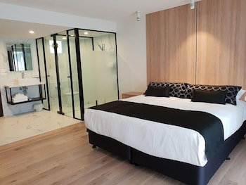 Ocean Front At The Entrance - Hervey Bay Accommodation 6