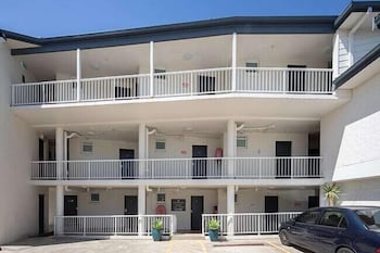 Ocean Front At The Entrance - Hervey Bay Accommodation 3
