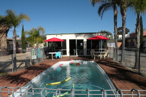 Corowa Motor Inn - Hervey Bay Accommodation 3