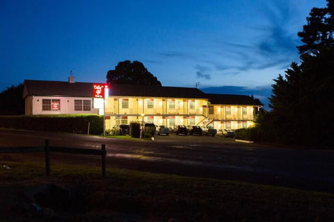 Colonial Lodge Motor Inn Yass - Hervey Bay Accommodation 6