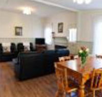 Country Gate Cottages - Hervey Bay Accommodation