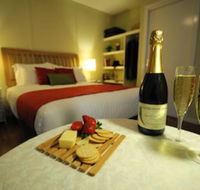 Gisborne Peak Winery Cottages - Tourism Hervey Bay