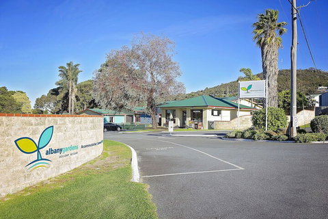 Albany Gardens Tourist Park - Hervey Bay Accommodation 1