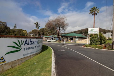 Albany Gardens Tourist Park - Hervey Bay Accommodation 0