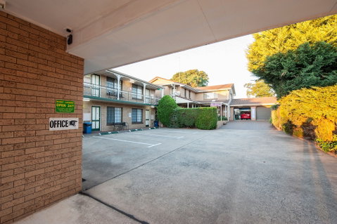 Jacaranda Place Motor Inn - Hervey Bay Accommodation 1
