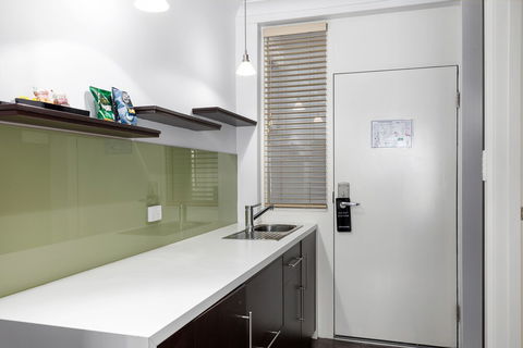 The Commodore - Hervey Bay Accommodation 4