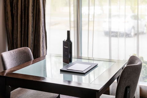 The Commodore - Hervey Bay Accommodation 6