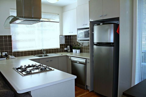 Adelaide DressCircle Apartments Childers Street - Tourism Hervey Bay 3