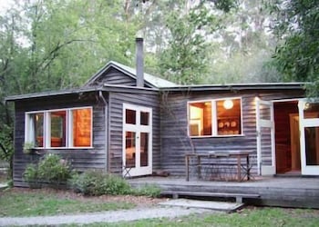 Allenvale - Tourism Hervey Bay 0