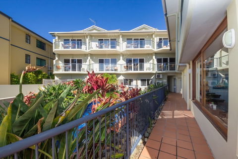 Yamba Beach Motel - Tourism Hervey Bay 0