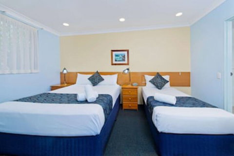 Haven Waters Motel & Apartments - Hervey Bay Accommodation 0