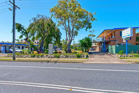 Haven Waters Motel & Apartments - Hervey Bay Accommodation 1