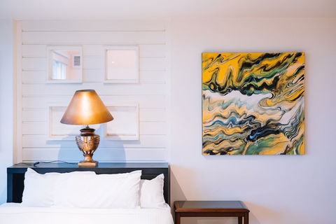 Outlook Hill Vineyard Cottages - Hervey Bay Accommodation 1